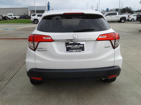 Used 2021 Honda HR-V LX image 6