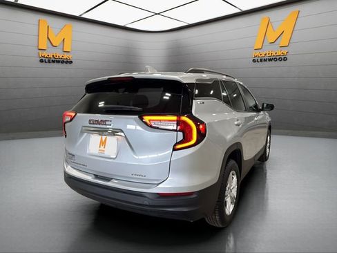 Used 2022 GMC Terrain SLE w/ Driver Convenience Package image 8