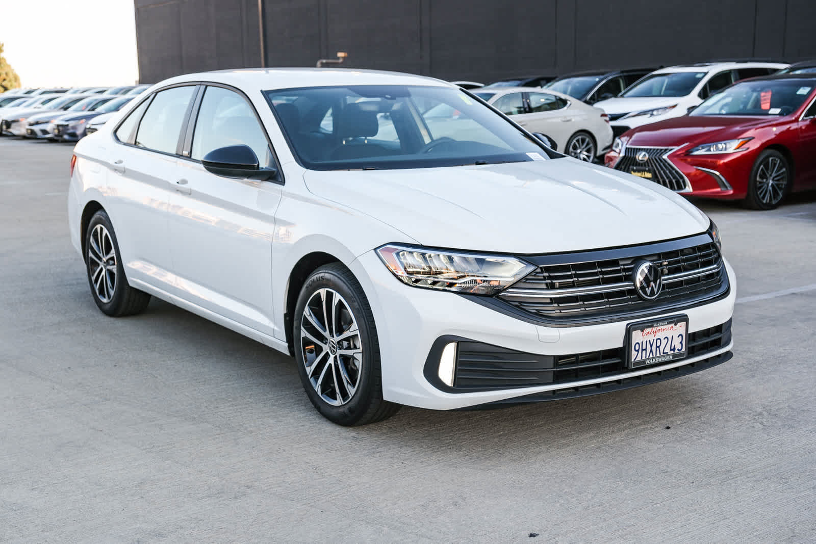 Used 2023 Volkswagen Jetta Sport FWD image 3