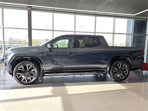 New 2025 GMC Sierra EV Denali image 4
