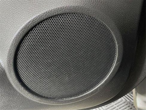 Used 2018 Nissan Rogue SL w/ Premium Package image 20