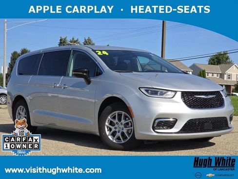 Used 2024 Chrysler Pacifica Touring-L FWD image 1