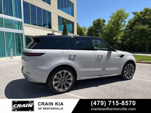 Used 2025 Land Rover Range Rover Sport Dynamic SE AWD/4WD image 7