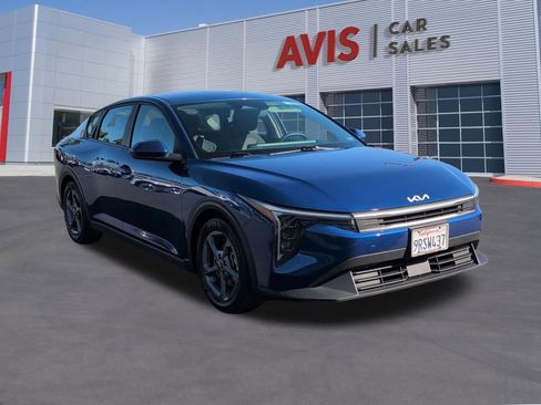 Used 2025 Kia K4 LXS image 3