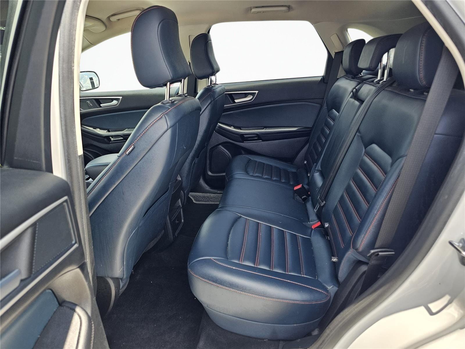 Used 2023 Ford Edge SEL w/ Sport Appearance Package AWD/4WD image 29