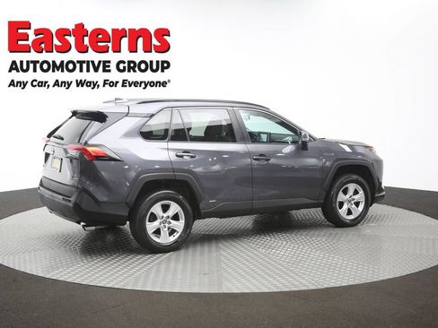 Used 2021 Toyota RAV4 XLE AWD/4WD image 42