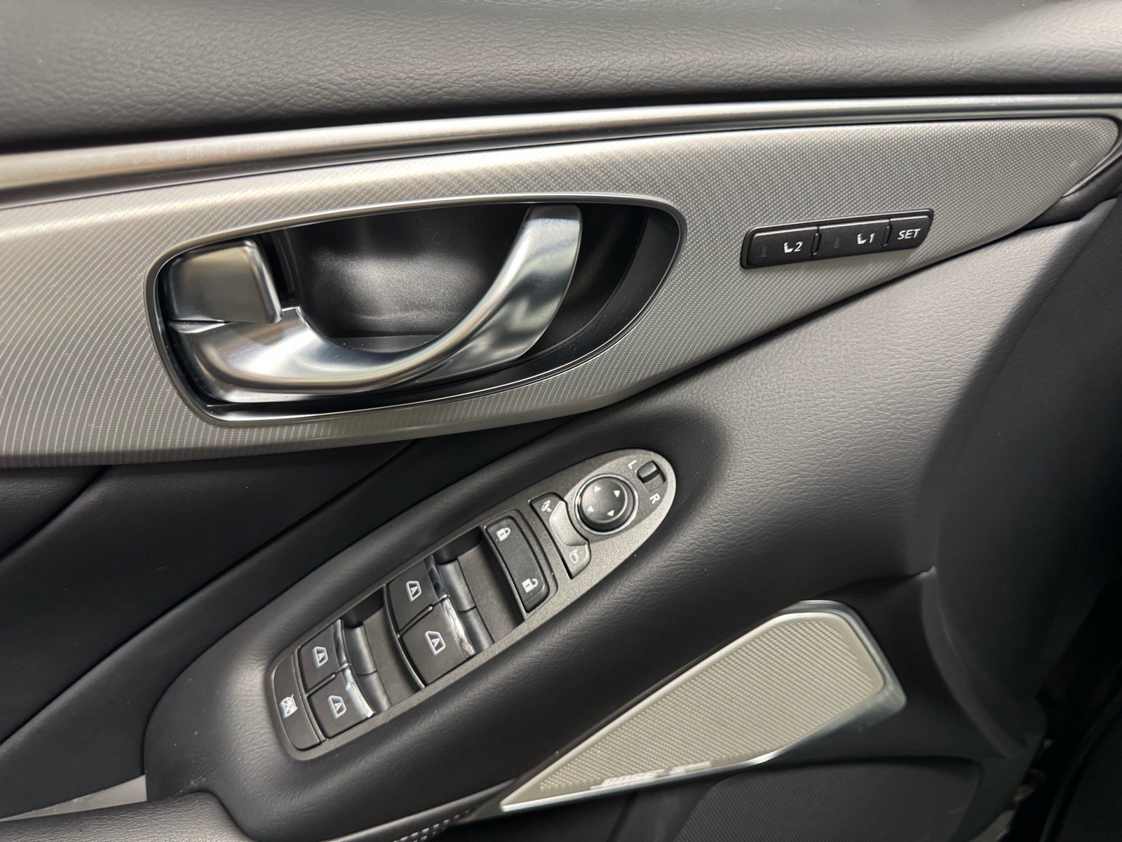 Used 2024 INFINITI Q50 Luxe AWD/4WD image 17