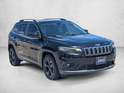 Used 2019 Jeep Cherokee Latitude Plus FWD image 3