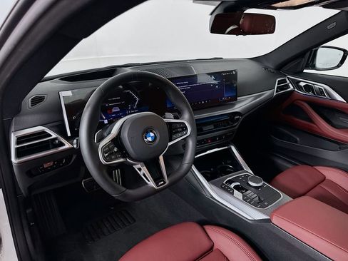 Used 2025 BMW 430i Coupe w/ M Sport Package image 9