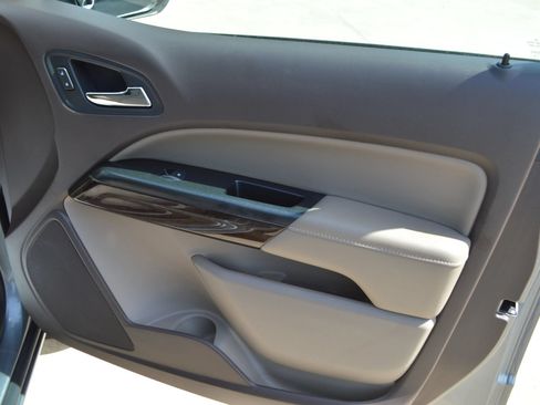 Used 2018 GMC Canyon SLE RWD image 22