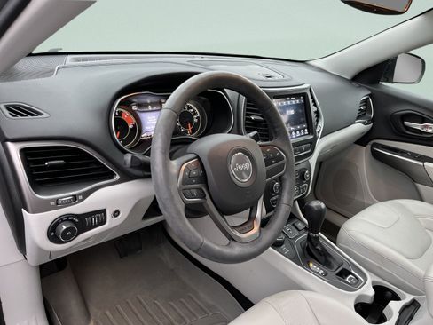 Used 2022 Jeep Cherokee Latitude Lux w/ Sun & Sound Group AWD/4WD image 19