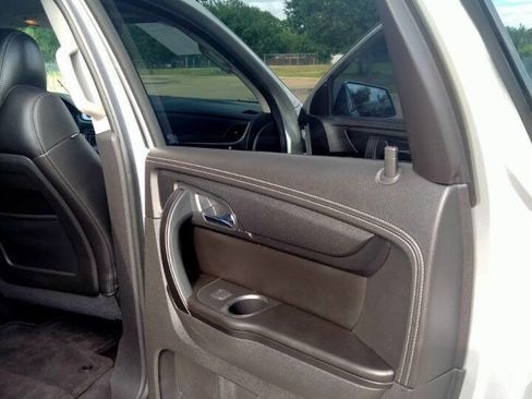 Used 2015 Chevrolet Traverse LT FWD image 22