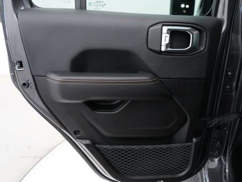 Used 2025 Jeep Wrangler Unlimited Sahara image 47