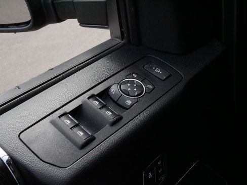 Used 2020 Ford F250 Lariat w/ Lariat Ultimate Package AWD/4WD image 19