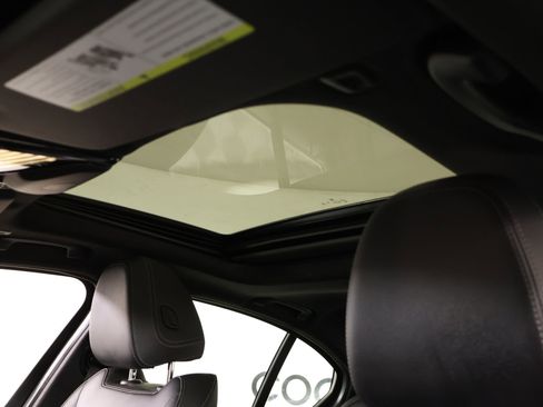 Used 2025 BMW 330i xDrive Sedan w/ M Sport Package image 16