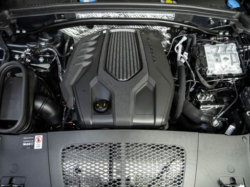New 2026 Porsche Macan AWD/4WD image 35
