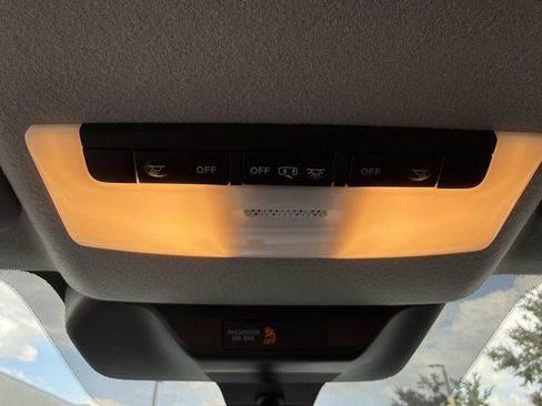 Used 2025 Nissan Kicks S FWD image 41