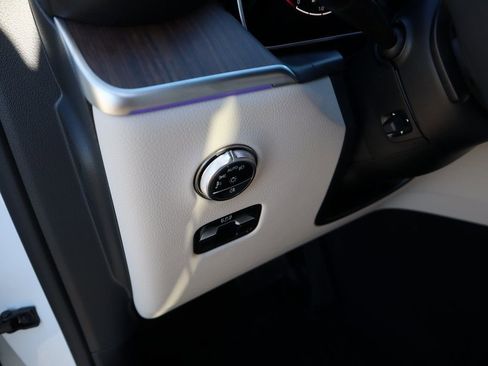 New 2026 Mercedes-Benz GLC 300 4MATIC image 33