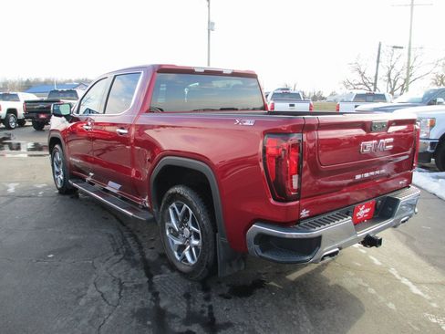 Used 2023 GMC Sierra 1500 SLT image 8