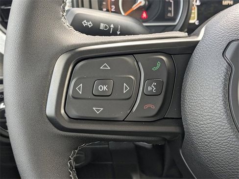 New 2025 Jeep Gladiator Sport image 24