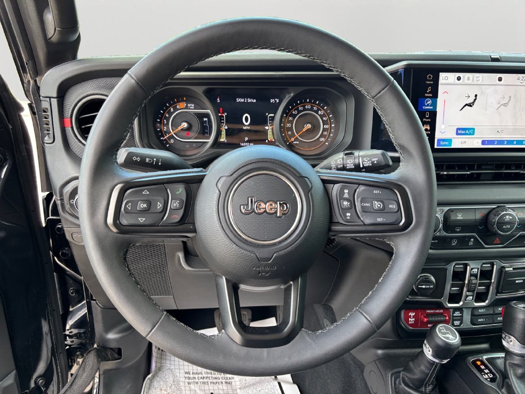 Used 2026 Jeep Wrangler Unlimited Rubicon AWD/4WD image 19