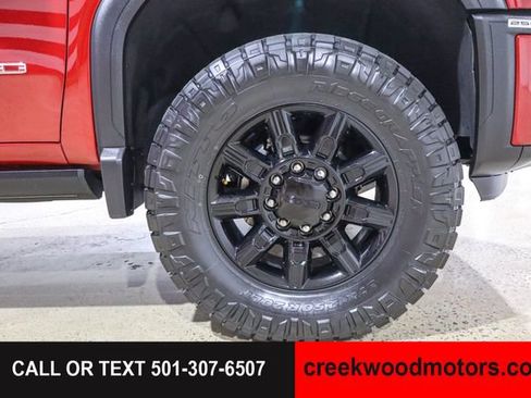 Used 2024 GMC Sierra 2500 AT4 w/ AT4 Premium Plus Package AWD/4WD image 18