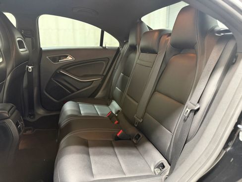 Used 2019 Mercedes-Benz CLA 250 4MATIC image 36