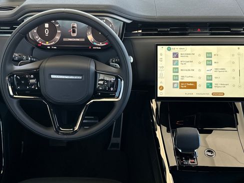 New 2025 Land Rover Range Rover Sport Dynamic SE image 13