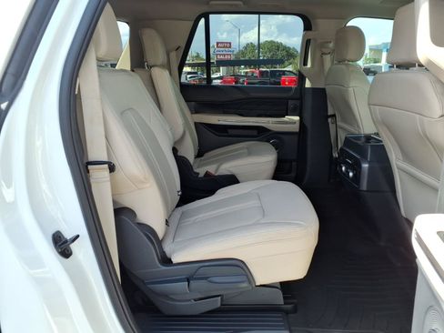 Used 2022 Ford Expedition Max Platinum AWD/4WD image 14