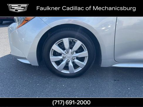 Used 2020 Toyota Corolla LE image 25