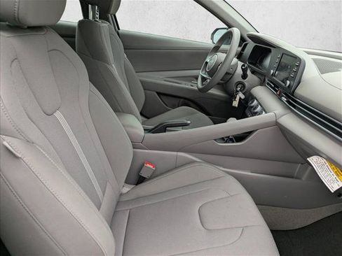 Certified 2026 Hyundai Elantra SE w/ Cargo Package FWD image 27