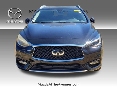 Used 2019 INFINITI QX30 image 5