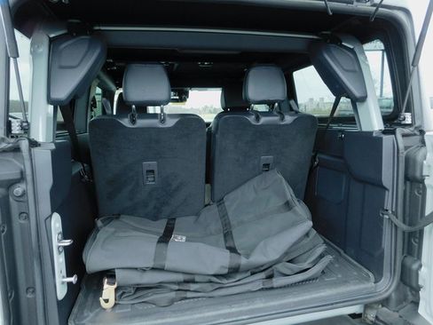 Used 2023 Ford Bronco Wildtrak image 12