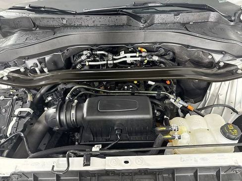 Certified 2023 Ford Explorer ST-Line w/ Class IV Trailer Tow Package image 33