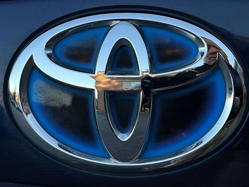 Used 2015 Toyota Prius Three image 47