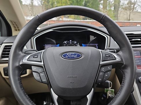 Used 2013 Ford Fusion SE image 20