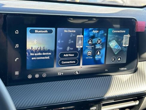 New 2026 Nissan Kicks SR w/ Illumination Package FWD image 26