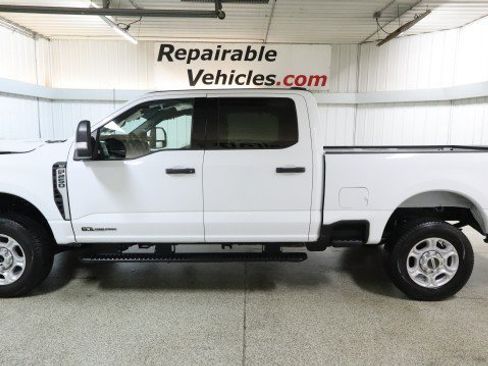 Used 2026 Ford F250 XLT image 1