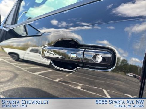 Used 2025 Chevrolet Silverado 1500 LT AWD/4WD image 11