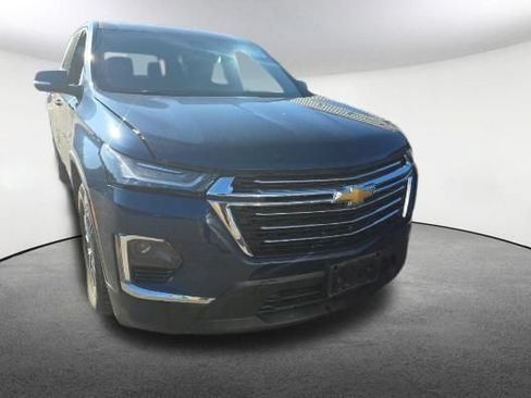 Used 2023 Chevrolet Traverse LT w/ Rear Camera Mirror Package AWD/4WD image 2