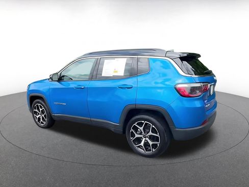 Used 2025 Jeep Compass Limited AWD/4WD image 10