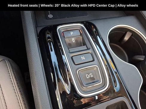 Used 2025 Honda Pilot Touring image 26