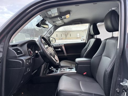 Certified 2024 Toyota 4Runner SR5 Premium image 12