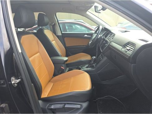 Used 2019 Volkswagen Tiguan SEL R-Line image 16