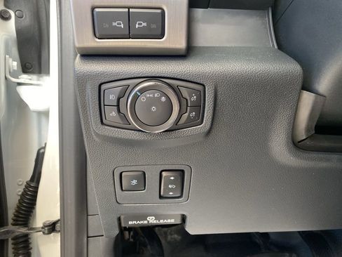 Used 2022 Ford F350 Platinum w/ Tremor Off-Road Package image 13