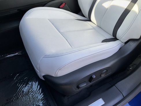 Used 2024 Acura ZDX A-Spec image 16