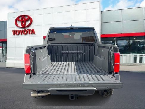 Used 2025 Toyota Tacoma 4x4 Double Cab image 9