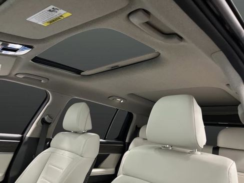 Used 2024 Hyundai Santa Fe Limited image 7