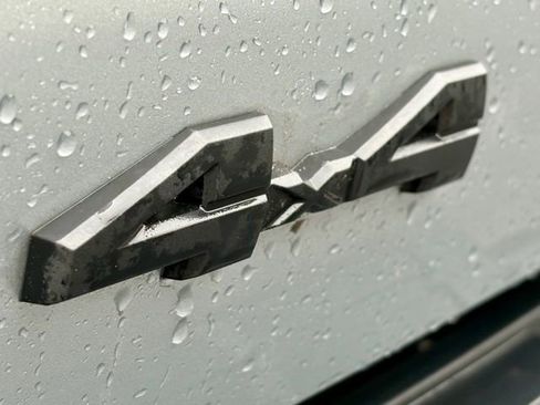 Used 2025 Toyota Tacoma SR5 image 15