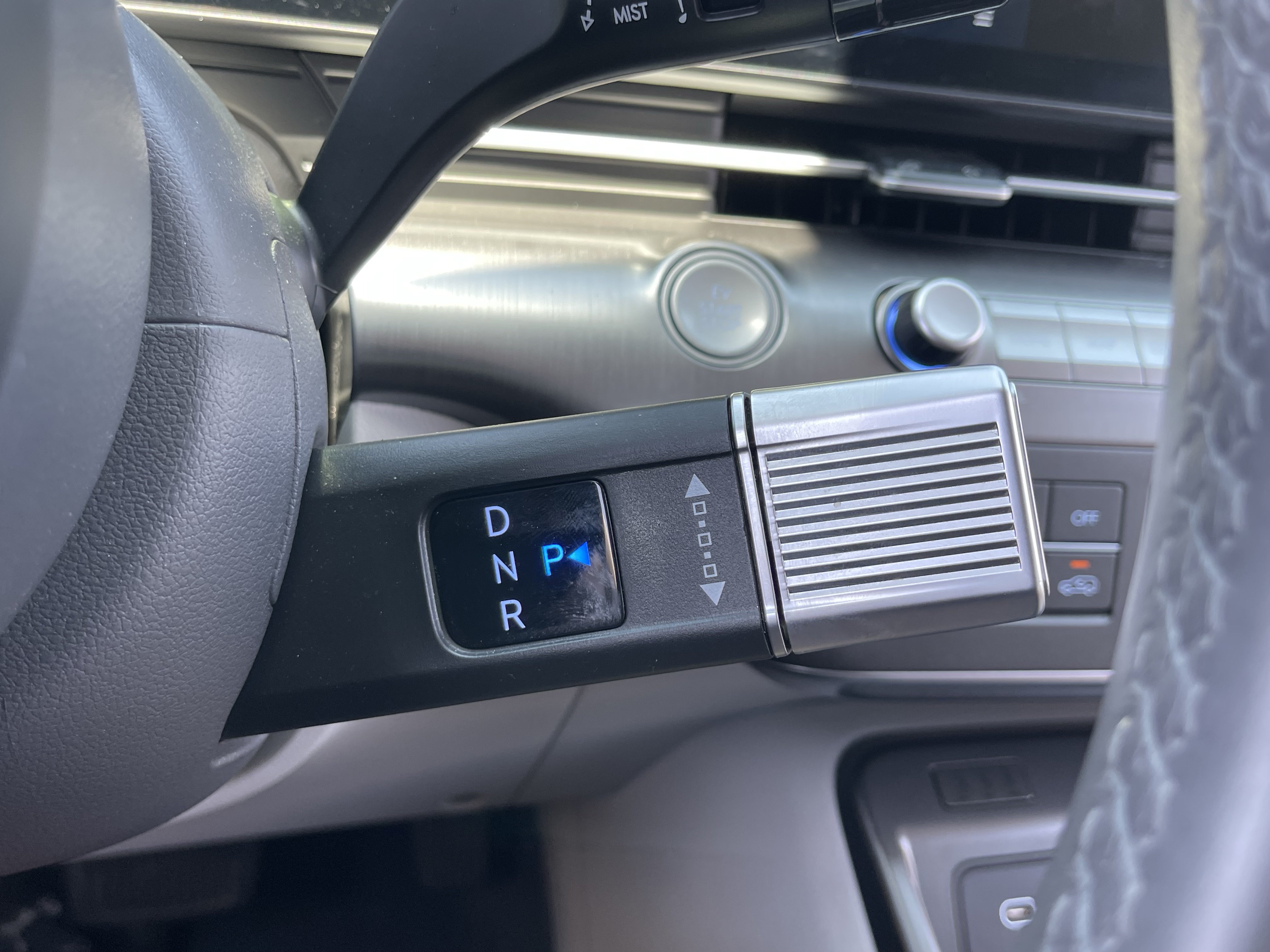 Used 2025 Hyundai Kona SEL FWD image 26